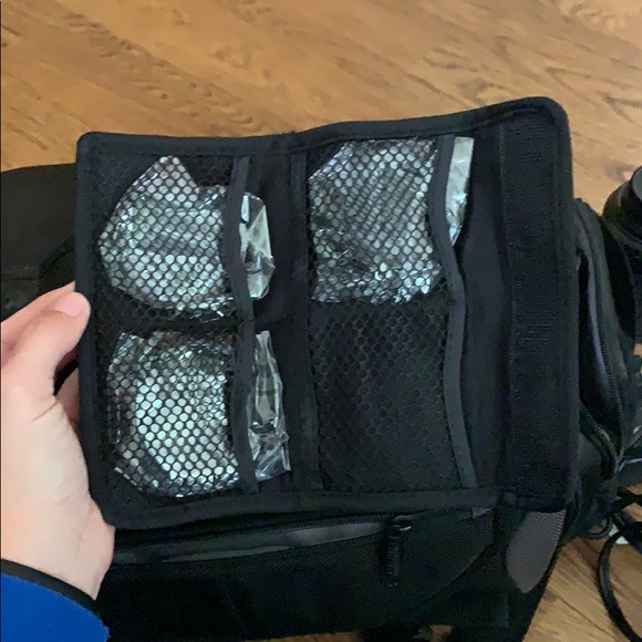 Nikon D3000 - Picture 15 of 16